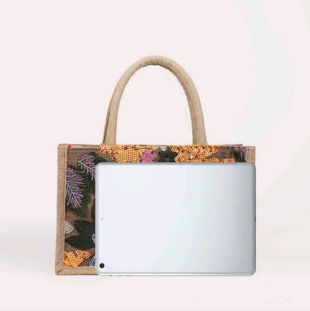 Sequined floral embroidery bag - Picture 7 of 8